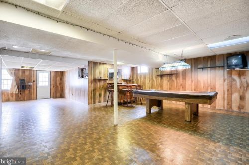 1542 Jefferson Ct, Lancaster PA  17602-1244 exterior