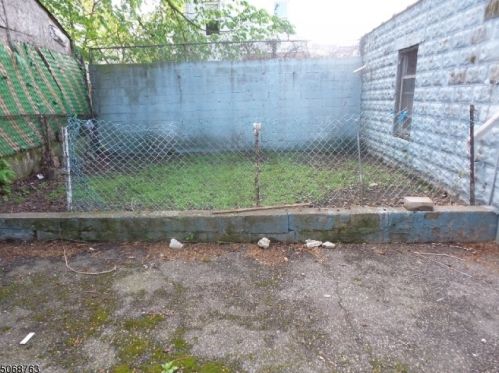 714 25th St, Paterson, NJ 07504-1908