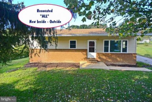 641 Sunset Dr, Hanover, PA 17331-8434