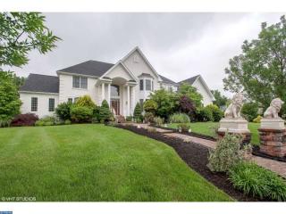 26 Meadowlark Dr, Plainsboro, NJ 08536-2057