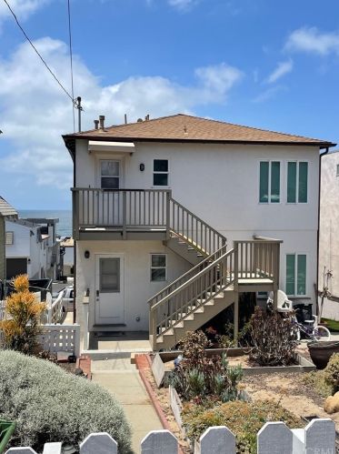 212 Manhattan Ave, Manhattan Beach, CA 90266-6440