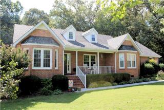 203 Somerset Ln, Tullahoma, TN 37388-5382