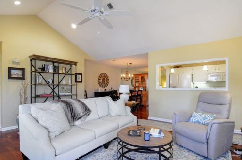 1011 Camden Ct, Atlanta GA  30327-4276 exterior