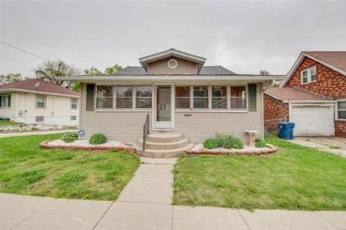 2900 Hillcrest Ave, Alton, IL 62002-2979