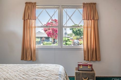 4166 Beechwood Pl, Riverside CA  92506-1151 exterior