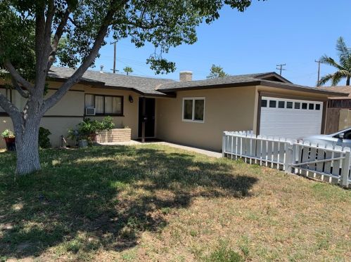 3901 Compton Ave, Orange, CA 92868-1651