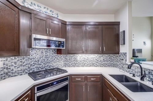 2402 La Costa Ave, Chula Vista CA  91915-1406 exterior