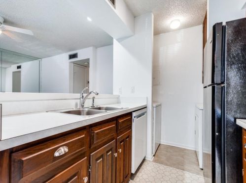 303 Vly Park Dr, Garland TX  75043-2955 exterior