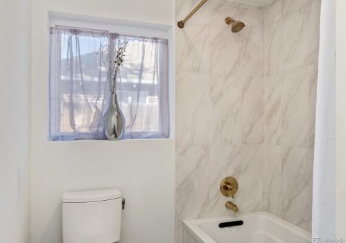 3063 Hudson St, Denver CO  80207-2746 exterior