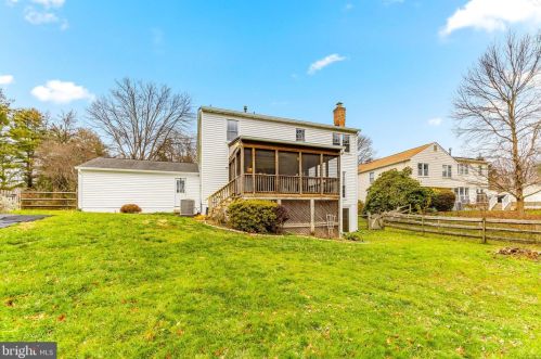 5006 Ten Mills Rd, Columbia MD 21044-1527 exterior