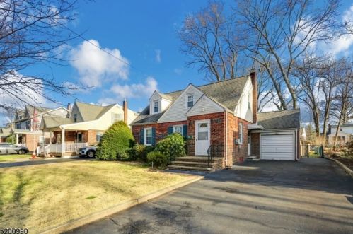 41 Iroquois Rd, Cranford, NJ 07016-3370