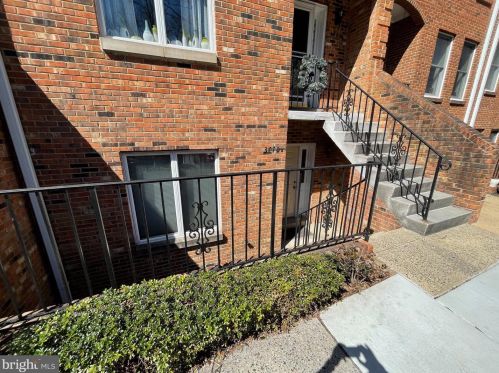 3770 Madison Ln, Falls Church, VA 22041-3678