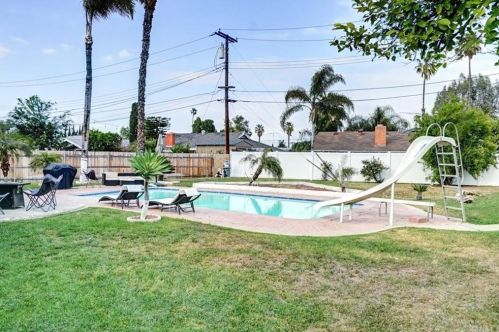 4310 Cecilia Ct, Riverside CA  92503-2711 exterior