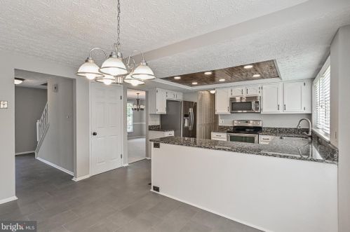8407 Paige Glen Ave, Springfield VA  22152-3543 exterior