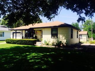 920 9th St, Ada, OK 74820-4820