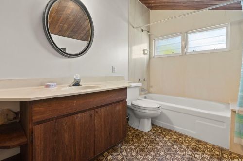 5287 Poola St, Honolulu HI  96821-1556 exterior