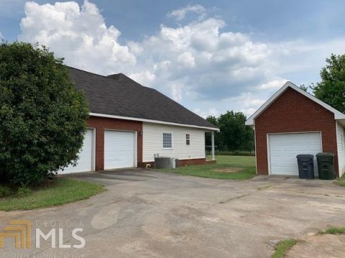 40 Papershell Dr, Marshallville, GA 31030-5344