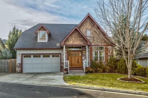 4324 Wolf Run Dr, Medford OR  97504-9684 exterior