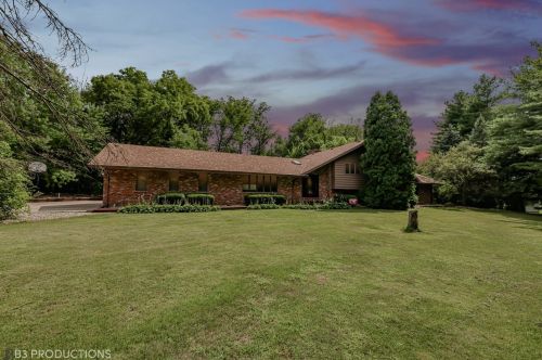 1212 Lantern Ln, Mokena, IL 60451-1305