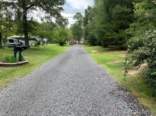 143 Eagle Point Rd, Cross, SC 29436-3204