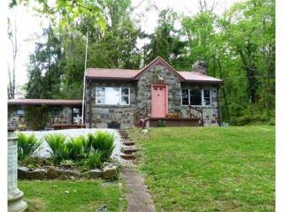 1360 Stonesthrow Rd, Bethlehem, PA 18015-5333