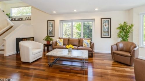 197 Clarken Dr, Town Center NJ  07052-3432 exterior