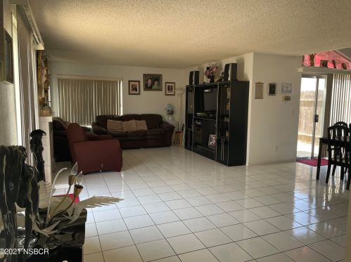 2039 Western Ave, Santa Maria, CA 93458-8216