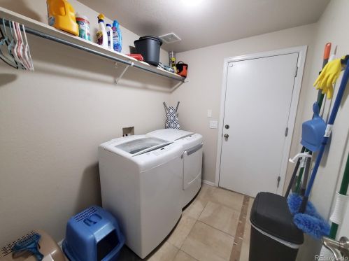 5273 Nepal Way, Aurora CO  80015-6441 exterior