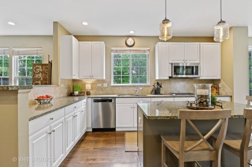 470 Muirfield Ln, Bannockburn IL  60015-3880 exterior