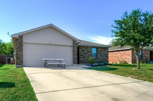 174 Talon Dr, Stairtown, TX 78648-2527