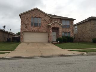 10413 Hideaway Trl, Fort Worth TX  76131-3994 exterior