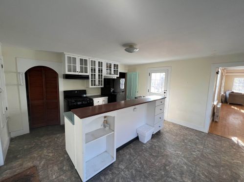 21 Main St, New Ipswich, NH 03071-3714