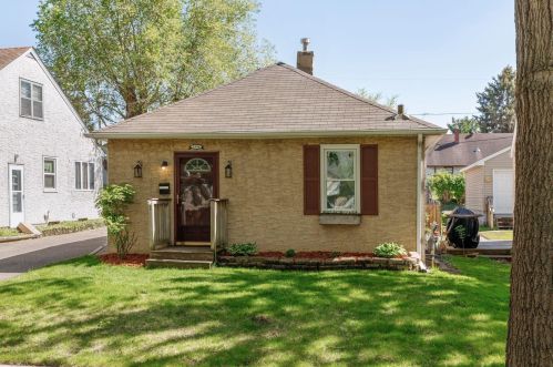1936 4th St, Saint Paul MN  55119-4006 exterior