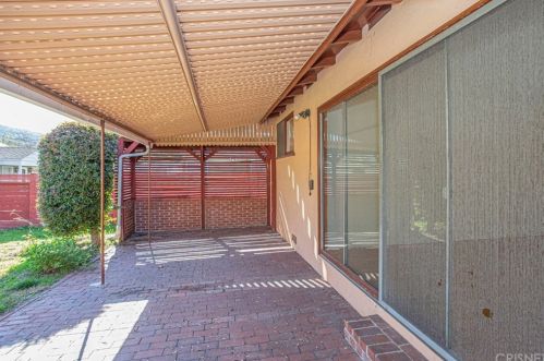 1828 Canada Blvd, Glendale CA  91208-2610 exterior