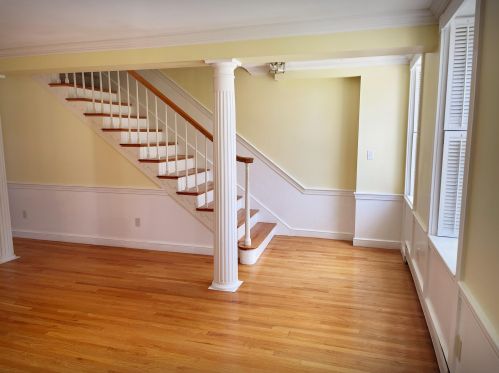 125 Daniel St, Portsmouth, NH 03801-3810
