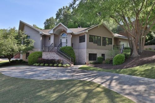 5118 Browning Way, Lilburn, GA 30047-7040