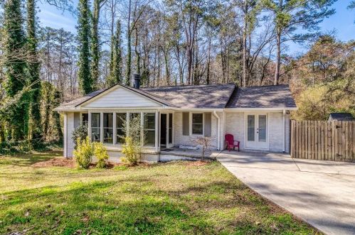 1534 Berkeley Ln, Atlanta, GA 30329-3353