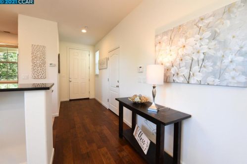 1150 Trailside Cir, Concord, CA 94518-2185