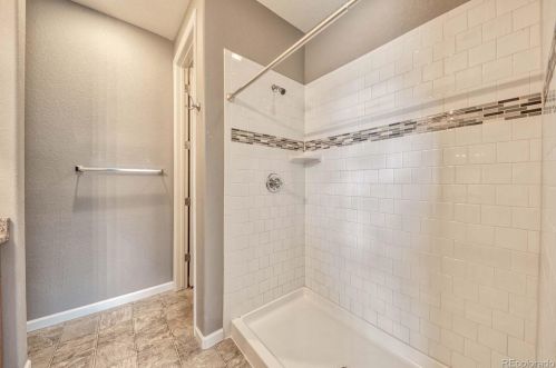 176 Kewaunee Way, Aurora CO 80016-4327 exterior