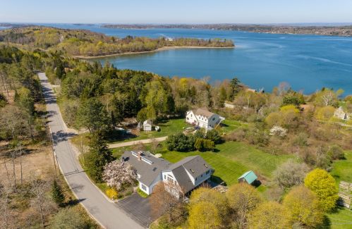 79 Bayview Rd, Orrs Island, ME 04066-2344