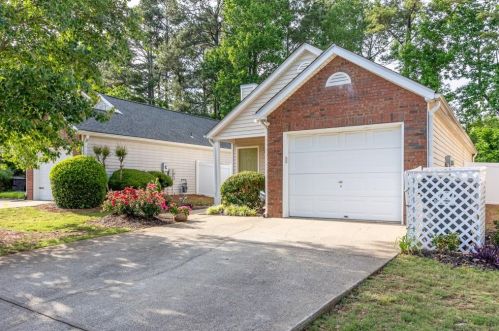 525 Stanford Pl, Holly Springs, GA 30188-7133