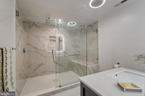 14 Stratford Garden Ct, Silver Spring MD 20904-1560 exterior