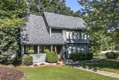 4301 Fox Croft Cir, Roanoke, VA 24018-8945