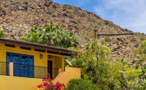 151 Tahquitz Dr, Palm Springs, CA 92262-6340