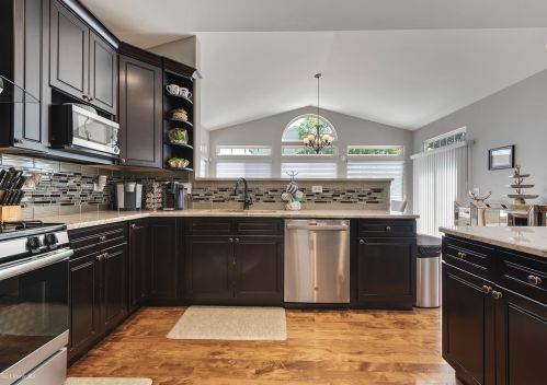 1425 Glenside Dr, Lemont IL  60490-5480 exterior