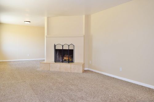 724 12th St, Ramona, CA 92065-2730