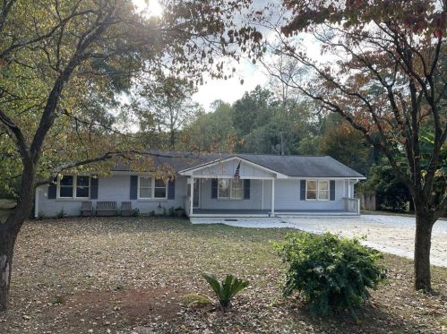 111 Terry Ln, Lilburn, GA 30047-5037