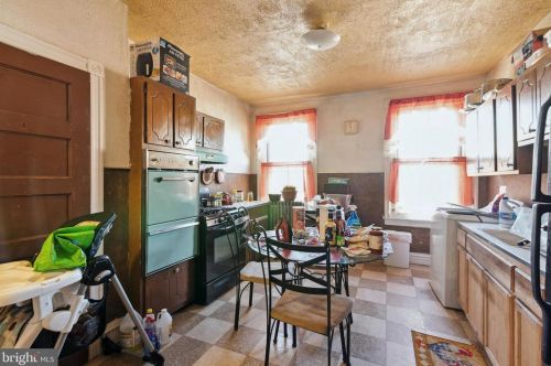 2119 Chelten Ave, Philadelphia PA 19138-2519 exterior