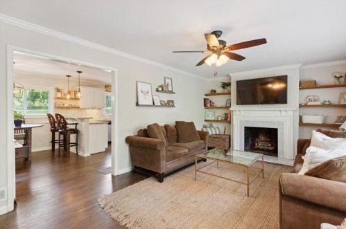 151 Hardeman Rd, Atlanta GA  30342-2532 exterior