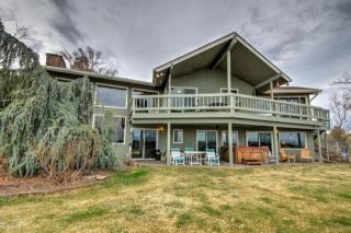 7913 Englewood Crest Dr, Yakima, WA 98908-1116